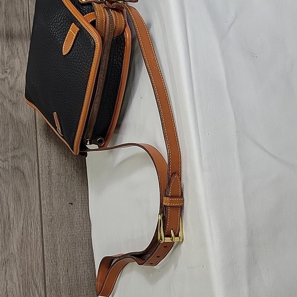Vintage Dooney & Bourke Black and Brown Leather Crossbody Bag - Picture 5 of 13
